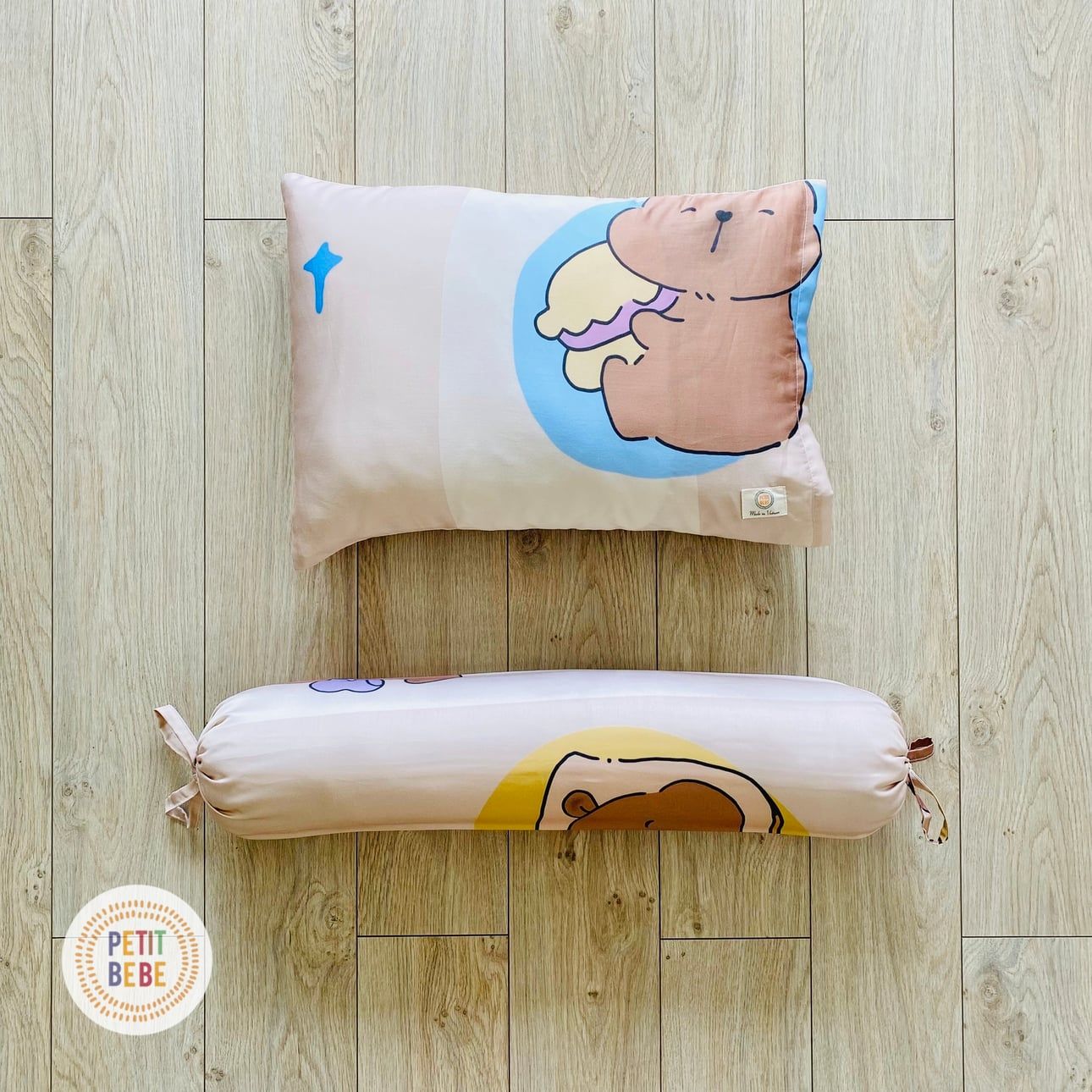  Gối ôm Tencel 60s Capybara Nâu dài 60cm 
