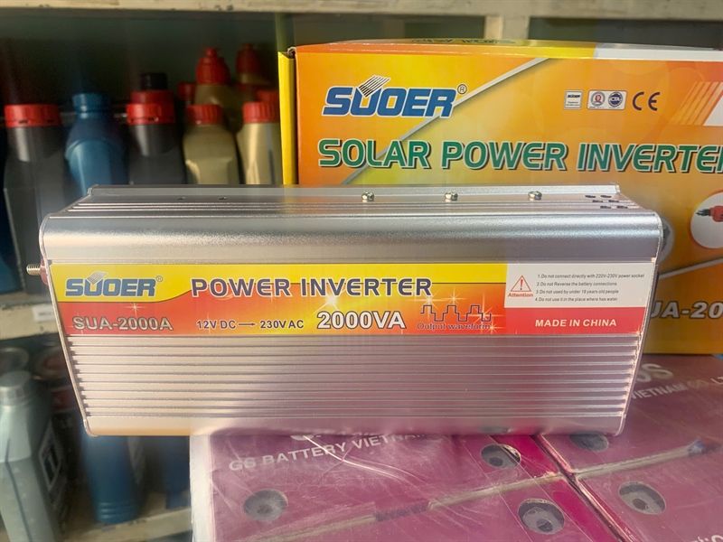  Chuyển nguồn Suoer sóng vuông SUA-2000A (12V-220V) Có Sạc 
