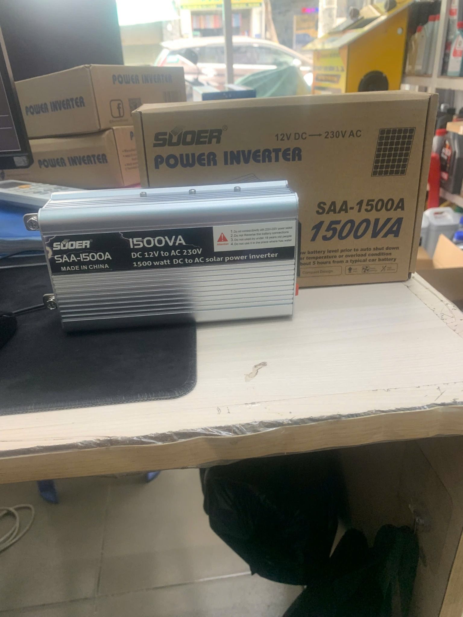  Chuyển nguồn Suoer sóng vuông SAA-1500A (12V-220V) 