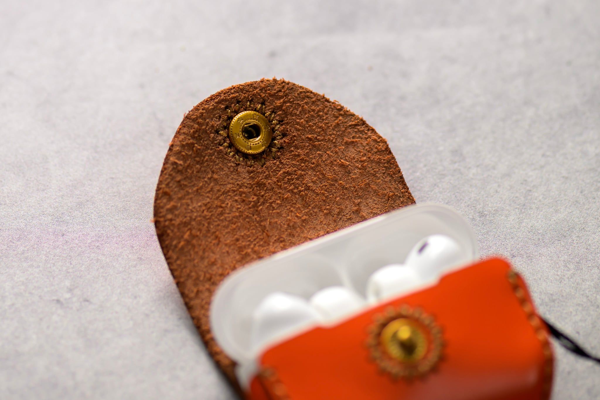  Bao da SEN nút bấm Apple Airpods Pro 3 