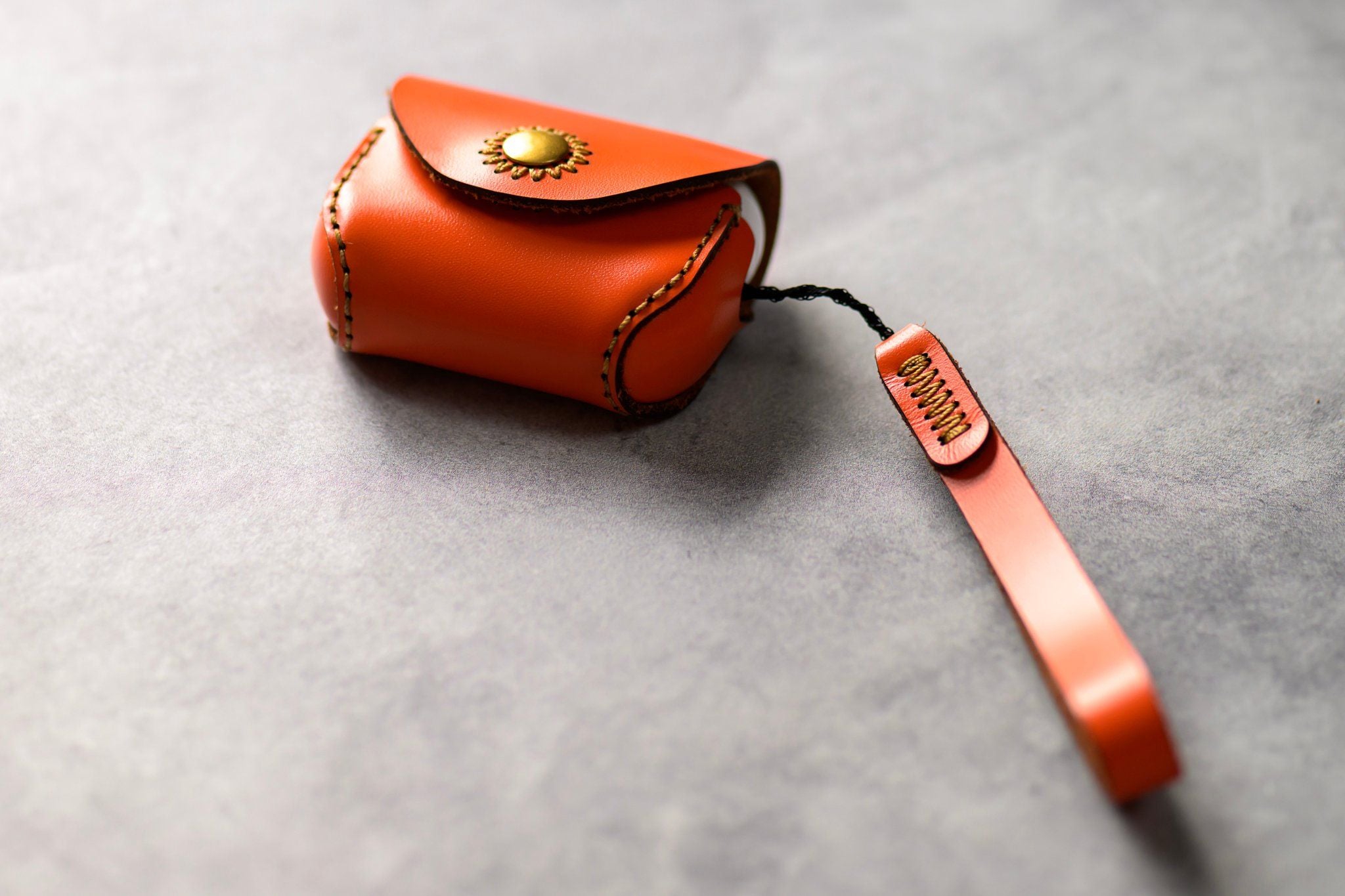  Bao da SEN nút bấm Apple Airpods Pro 3 