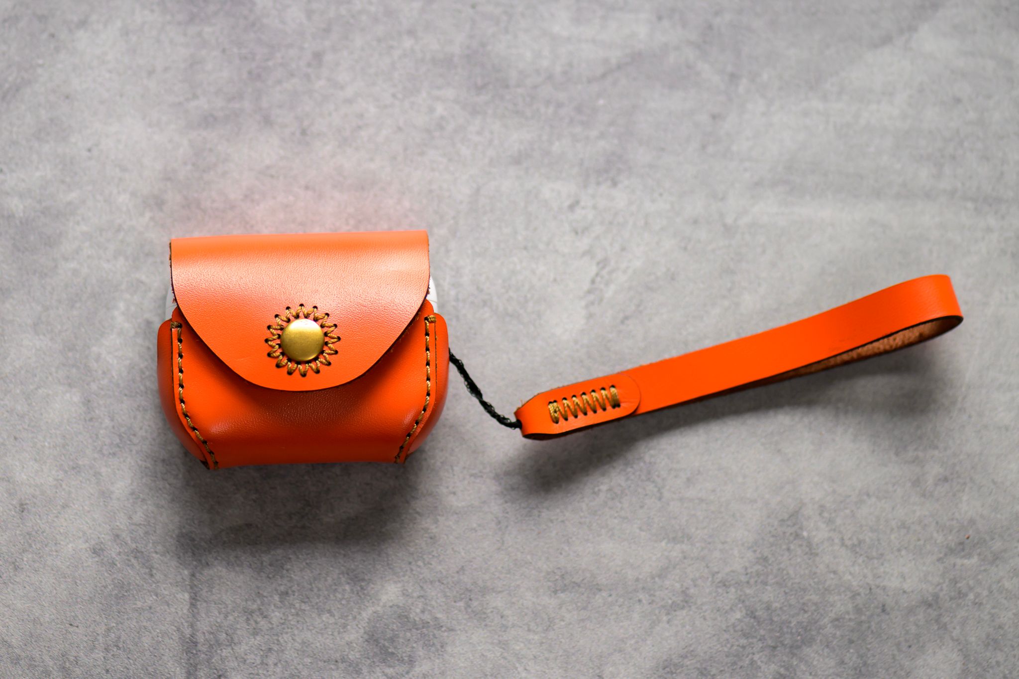  Bao da SEN nút bấm Apple Airpods Pro 3 