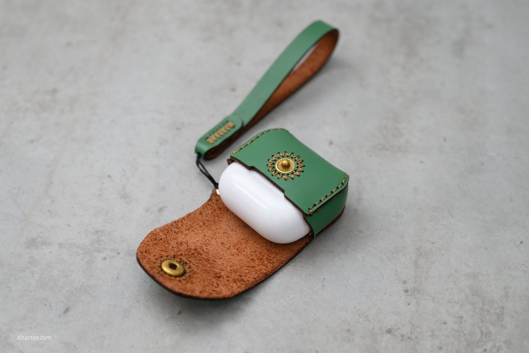  Bao da SEN nút bấm Apple Airpods 5 