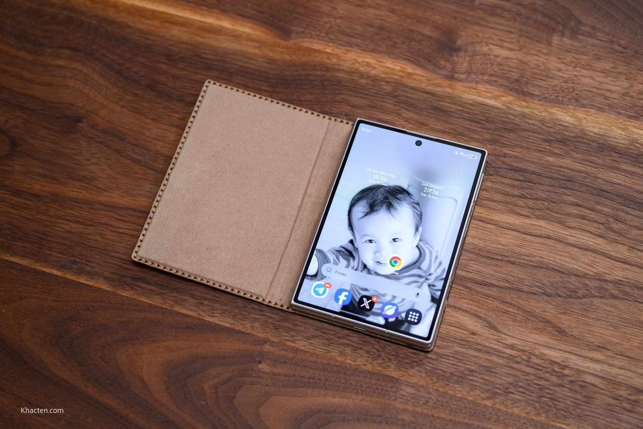  Samsung Galaxy Z Fold8 - Flipcover điện thoại 