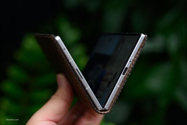  Samsung Galaxy Z Fold8 - Flipcover điện thoại 
