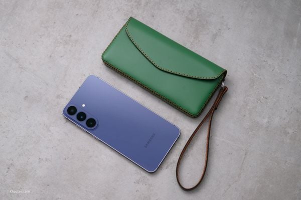  Samsung Galaxy S26 FE - Ví da nắp nhọn 