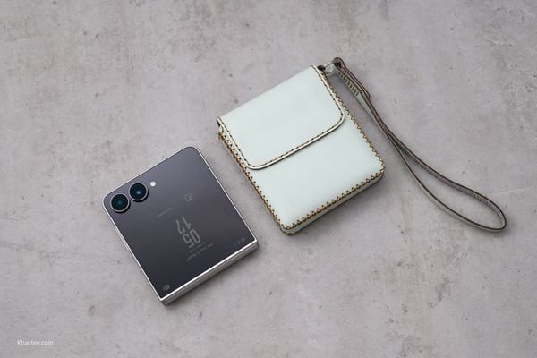  Samsung Galaxy Z Flip8 - Bao da nắp ngang 