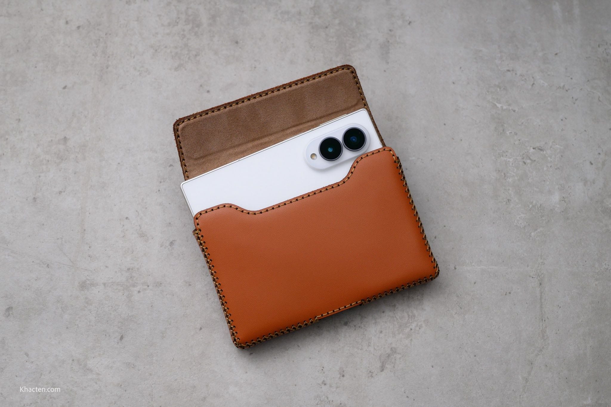  Samsung Galaxy Z Fold8 - Bao da đeo lưng 