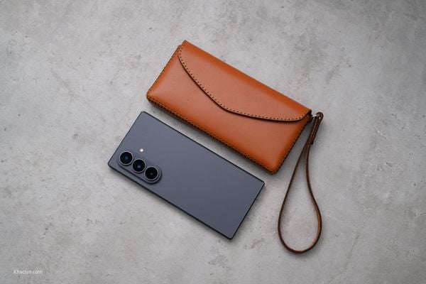  Samsung Galaxy Z Fold8 Ultra - Ví da nắp nhọn 