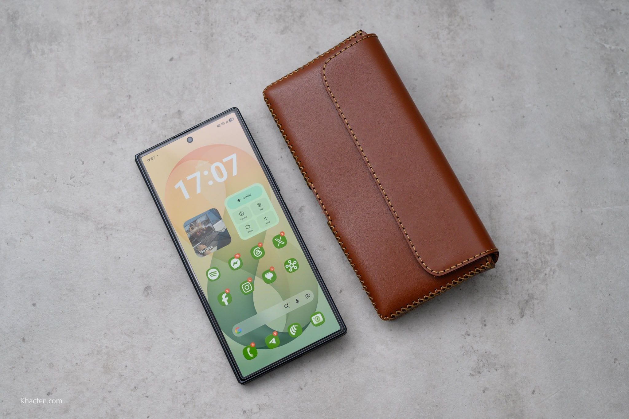  Samsung Galaxy Z Fold8 Ultra - Bao da đeo lưng 