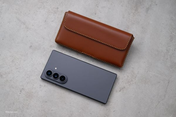 Samsung Galaxy Z Fold8 Ultra - Bao da đeo lưng 