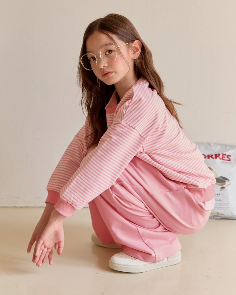 Bộ đồ dài dáng rộng vải nỉ da cá cotton bé gái U1341