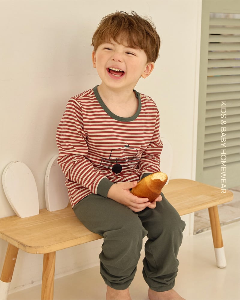 Bộ đồ dài dáng rộng cotton mịn bé trai U1321