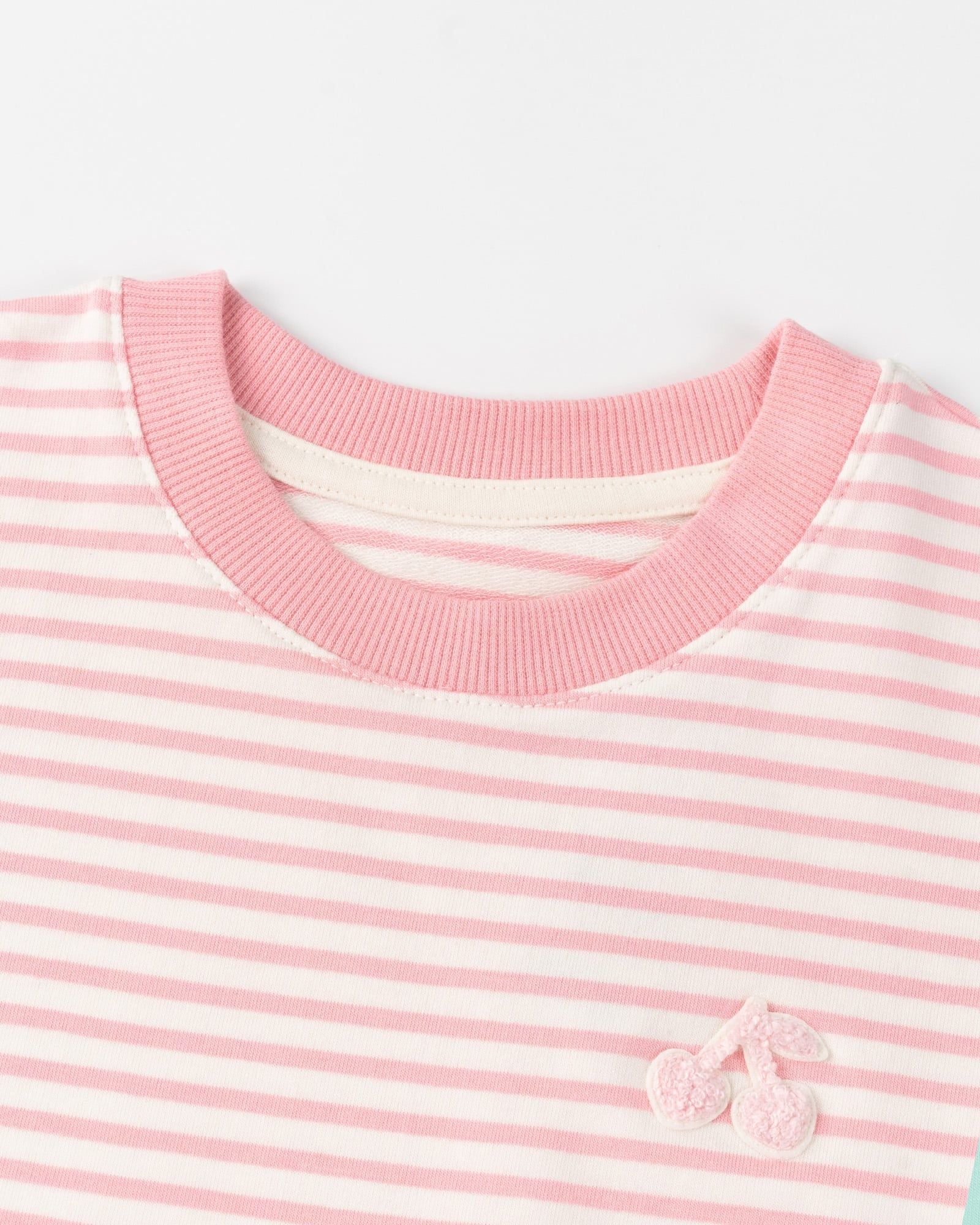 Bộ đồ dài dáng rộng vải nỉ da cá cotton bé gái U1341