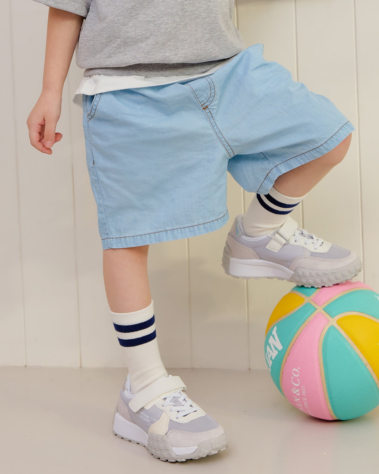 Quần short siêu nhẹ vải denim cotton mỏng mềm mại U950X