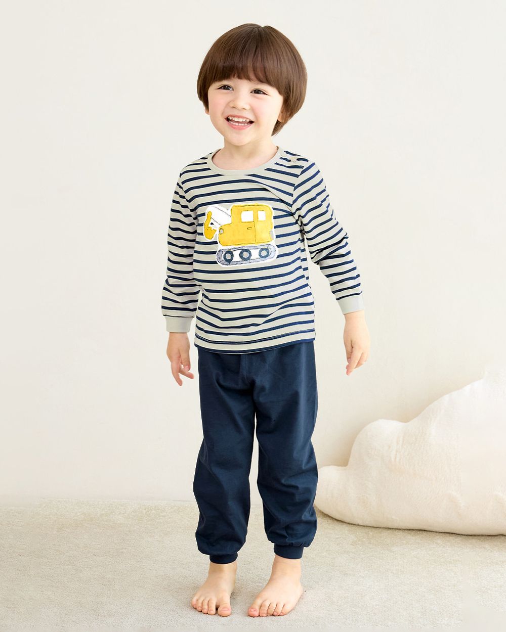 Bộ đồ dài dáng rộng cotton mịn bé trai U1184