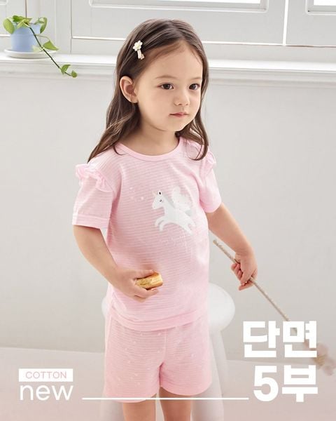 Bộ đồ ngắn cotton giấy bé gái U3228