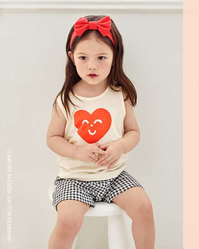 Bộ đồ ba lỗ cotton mịn bé gái U4110
