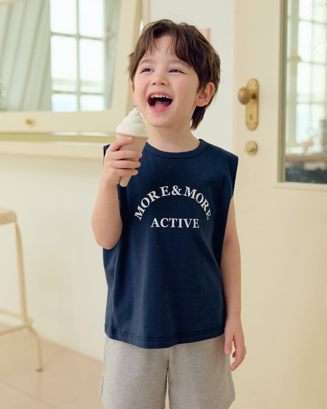Áo ba lỗ vải cotton thoáng mát dáng suông rộng bé trai và bé gái U900S