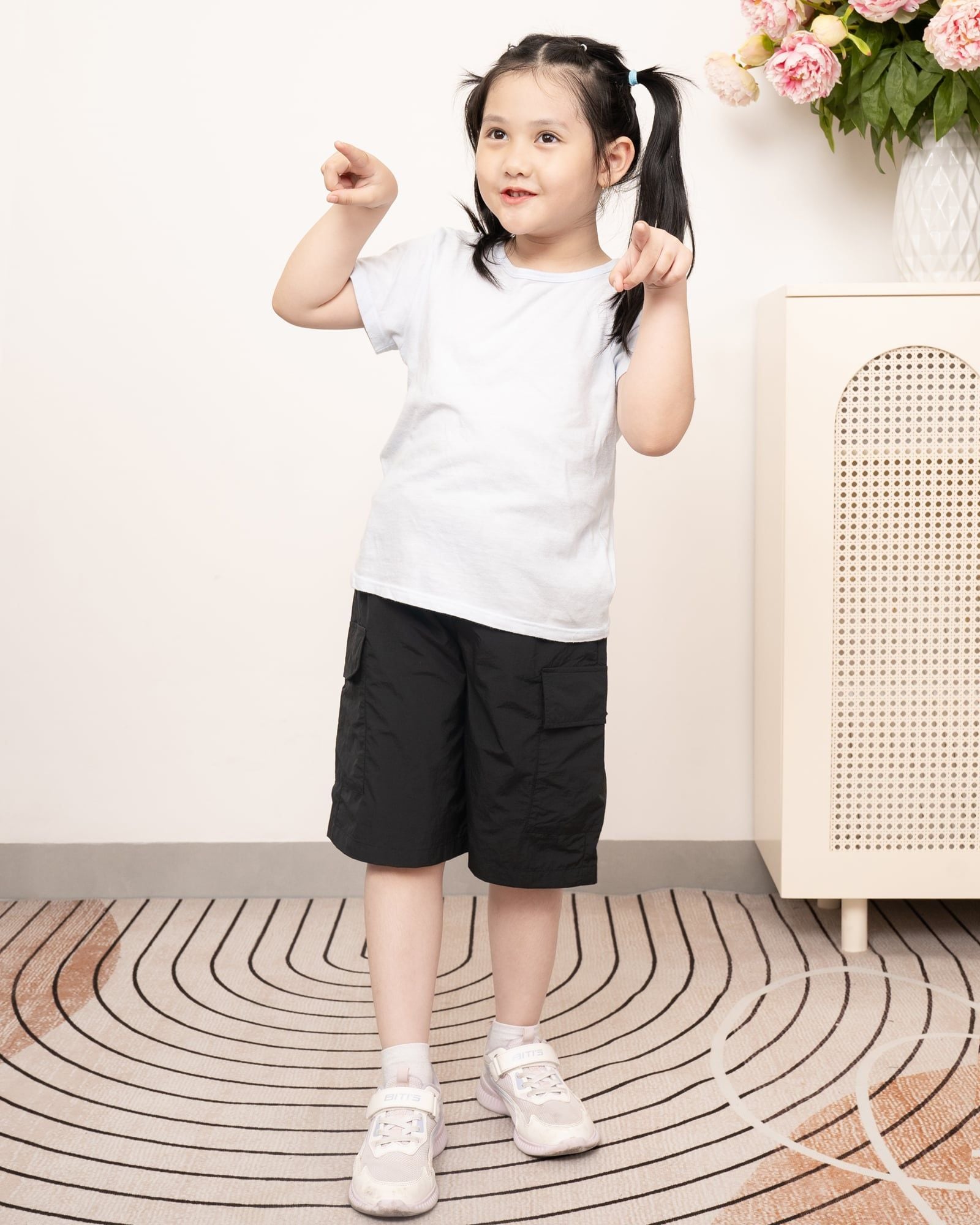 Quần short cargo vải gió siêu nhẹ, mỏng thoáng mát bé trai và bé gái U950Y