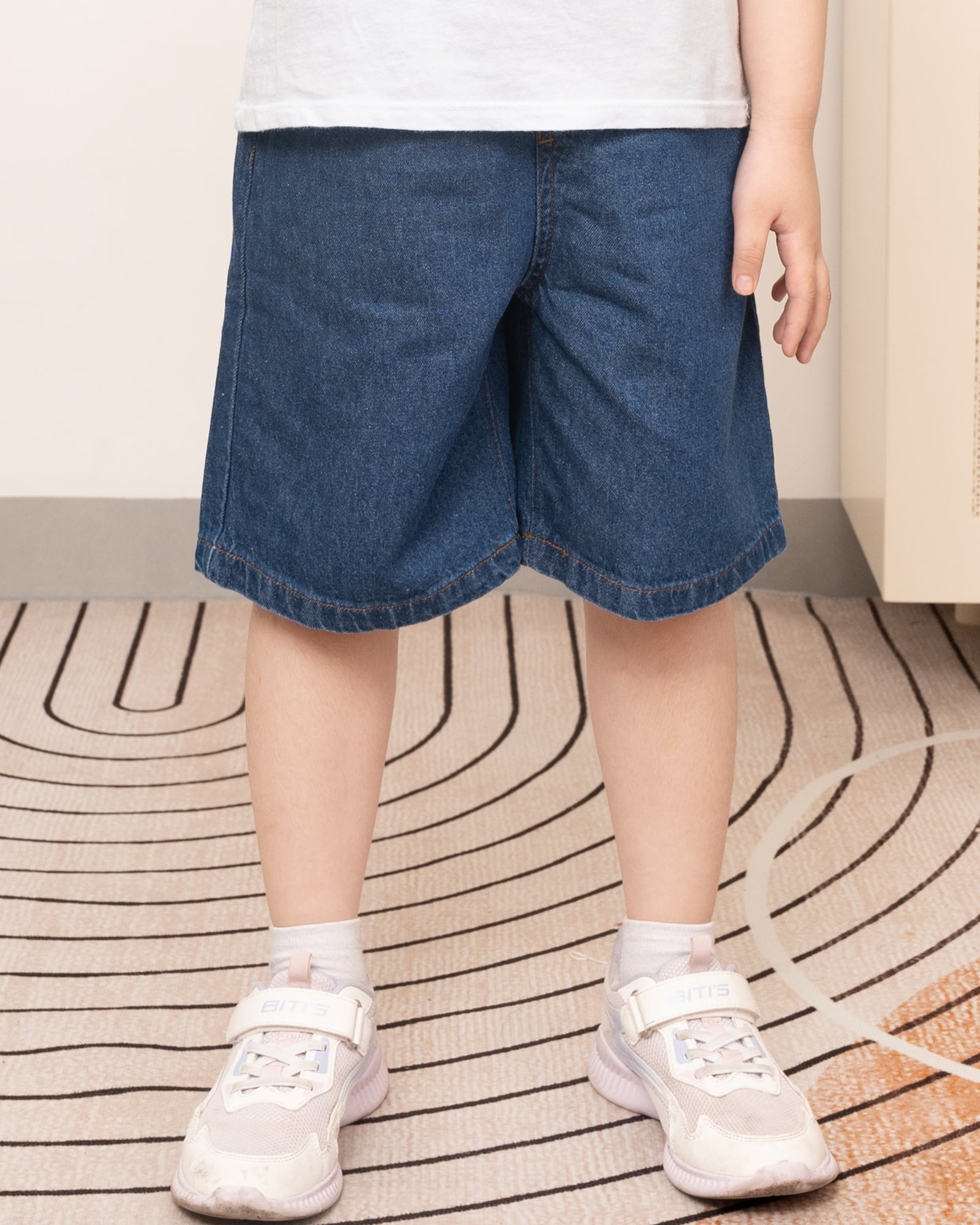 Quần short jean dài qua gối ống suông bé trai và bé gái U951A