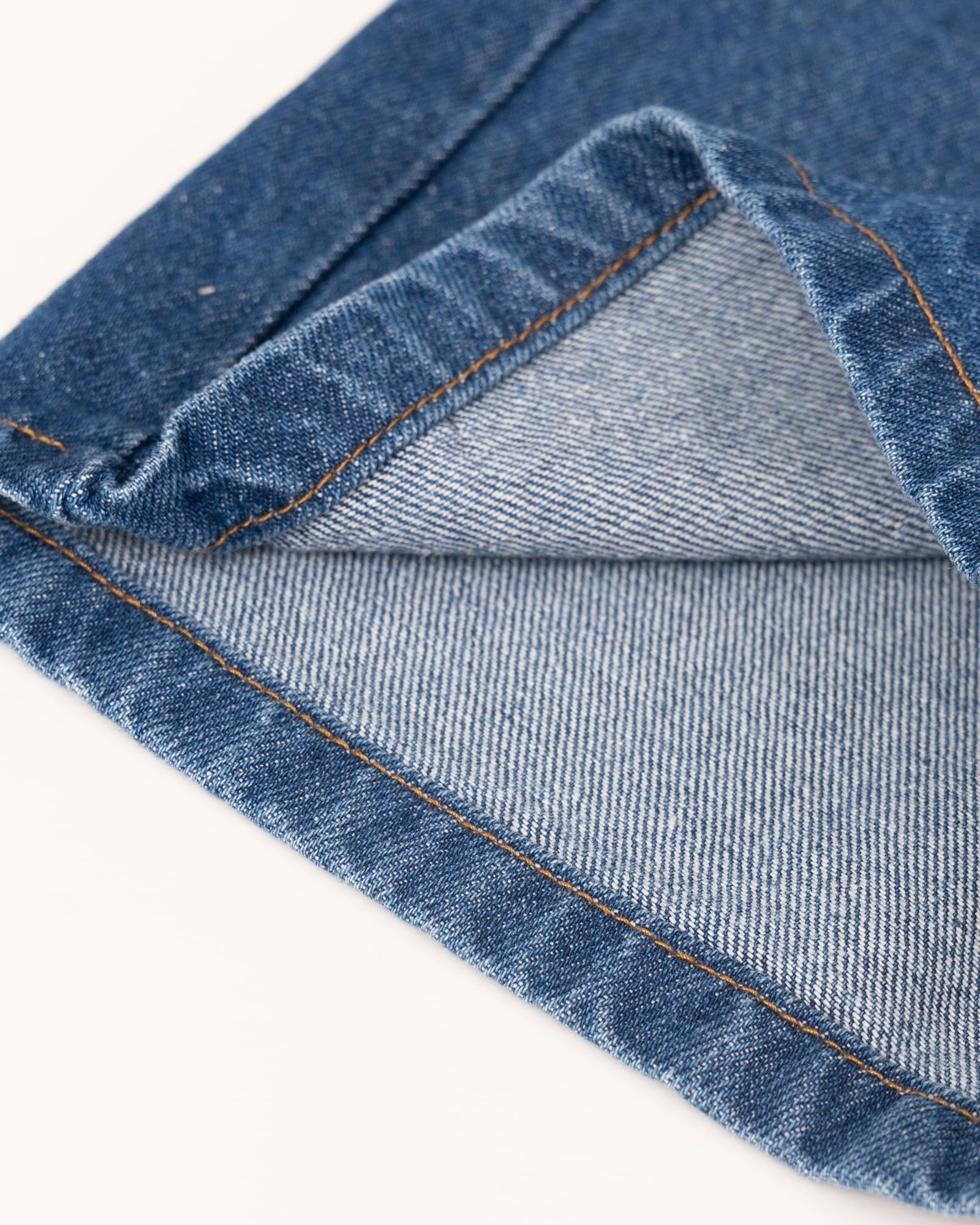 Quần short jean dài qua gối ống suông bé trai và bé gái U951A