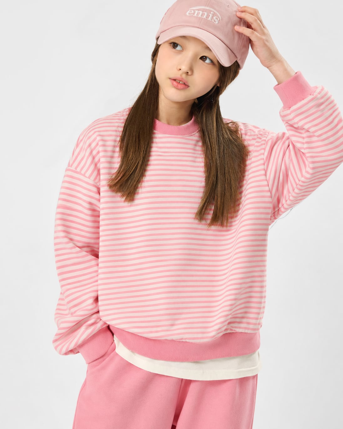 Bộ đồ dài dáng rộng vải nỉ da cá cotton bé gái U1341