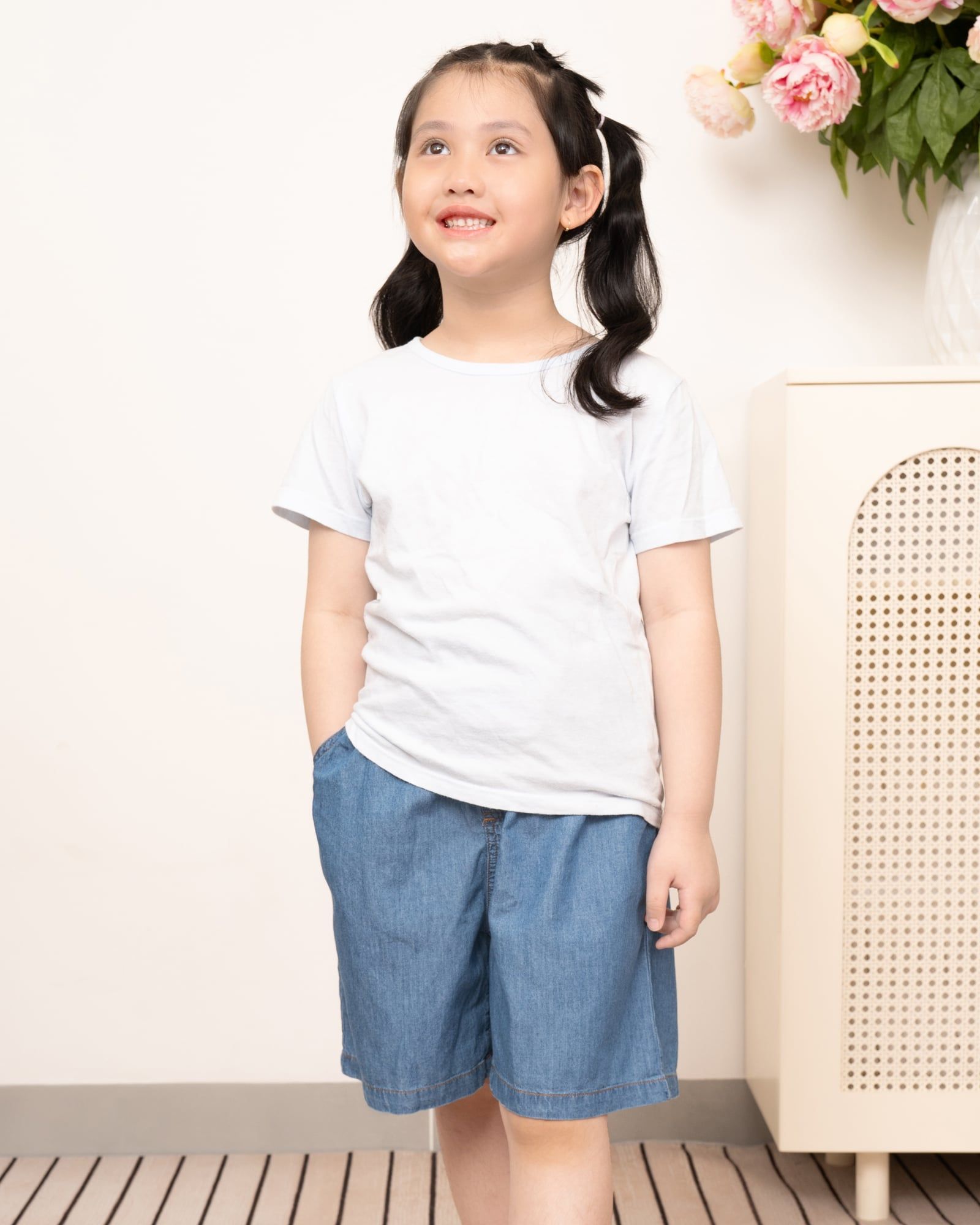 Quần short siêu nhẹ vải denim cotton mỏng mềm mại U950X
