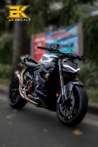 DUCATI STREETFIGHTER V2 - 1926