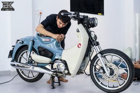 Honda Super Cub C125 - wrap black