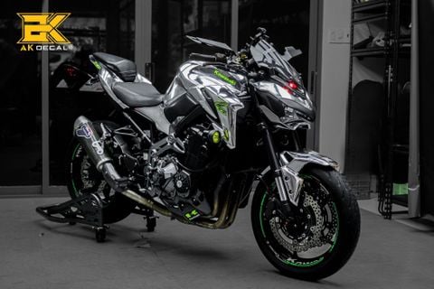 KAWASAKI Z900 - wrap chrome silver