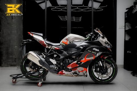 KAWASAKI ZX 25R - 0526