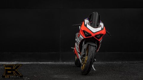 DUCATI PANIGALE V4 - 3325