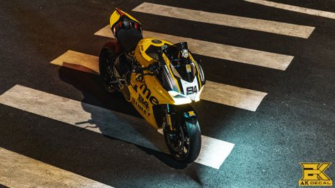 DUCATI PANIGALE V4 - 311021 wrap yellow