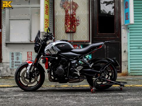 TRIUMPH TRIDENT - 3425