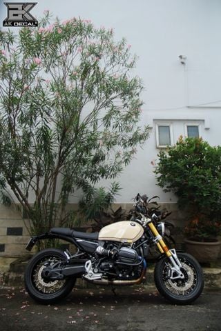 BMW R12 NINE T - 5125 wrap Yellow Desert
