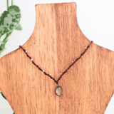 Vòng Cổ Macrame Đá Xà Cừ – Ánh Sáng Huyền Diệu Từ Thiên Nhiên