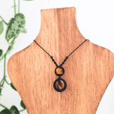 Vòng cổ macrame đá Mắt Hổ – Biểu tượng của bản lĩnh và sự thịnh vượng