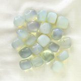 Đá Opalite Ánh Trăng – Mang Lại Bình Yên & May Mắn