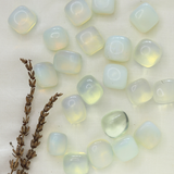 Đá Opalite Ánh Trăng – Mang Lại Bình Yên & May Mắn
