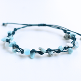 Vòng tay đá Larimar mang năng lượng giúp làm dịu tâm trí, giải tỏa căng thẳng