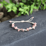Vòng tay tình yêu đá đào hoa (Rhodochrosite) mang lại năng lượng bình yên