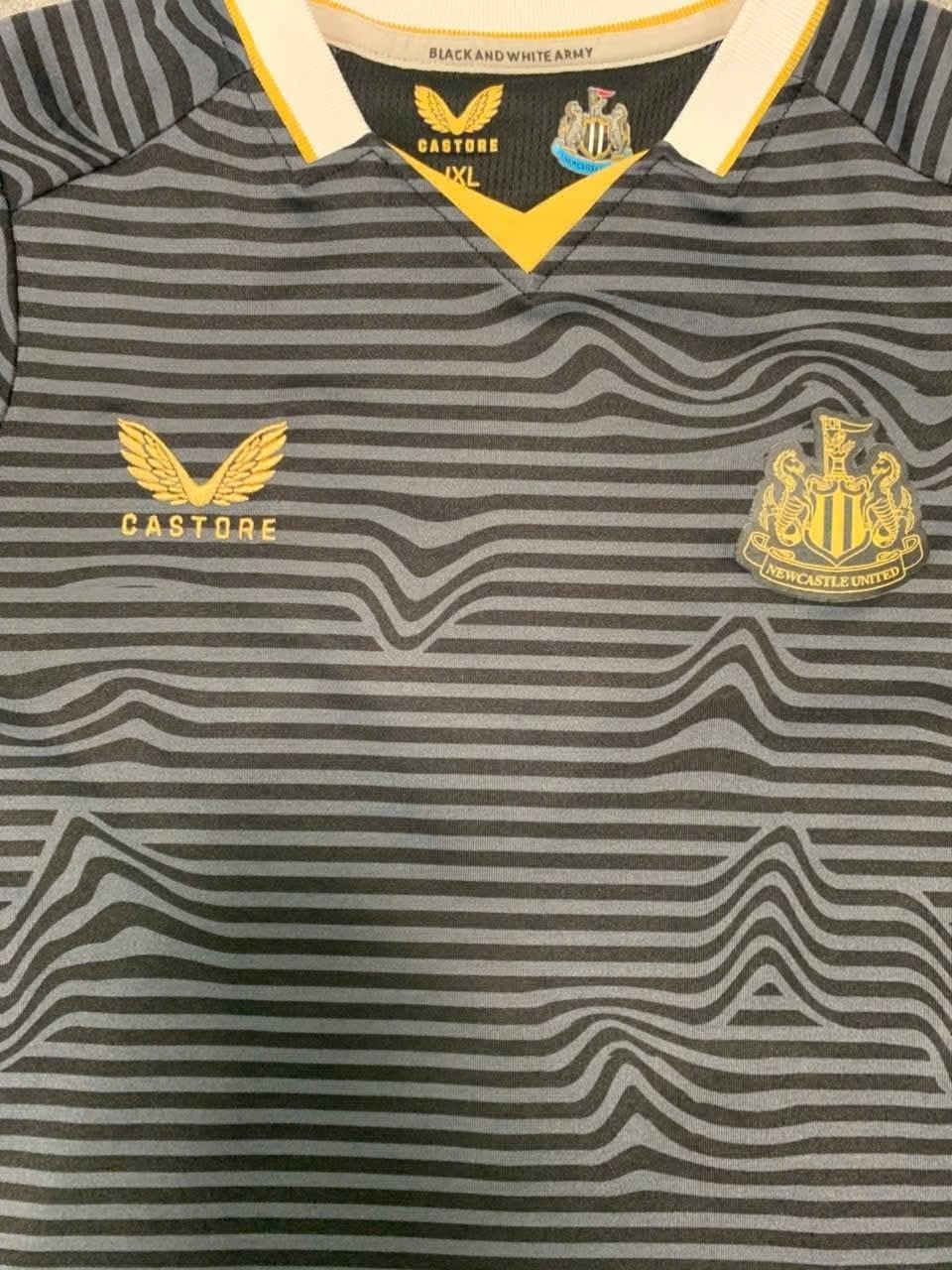  Castore Jersey Newcastle (Black) (Used) 