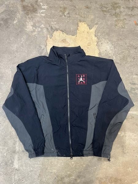  Nike Jordan Jacket (Black) (Used) 