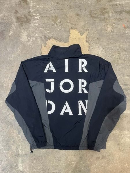  Nike Jordan Jacket (Black) (Used) 