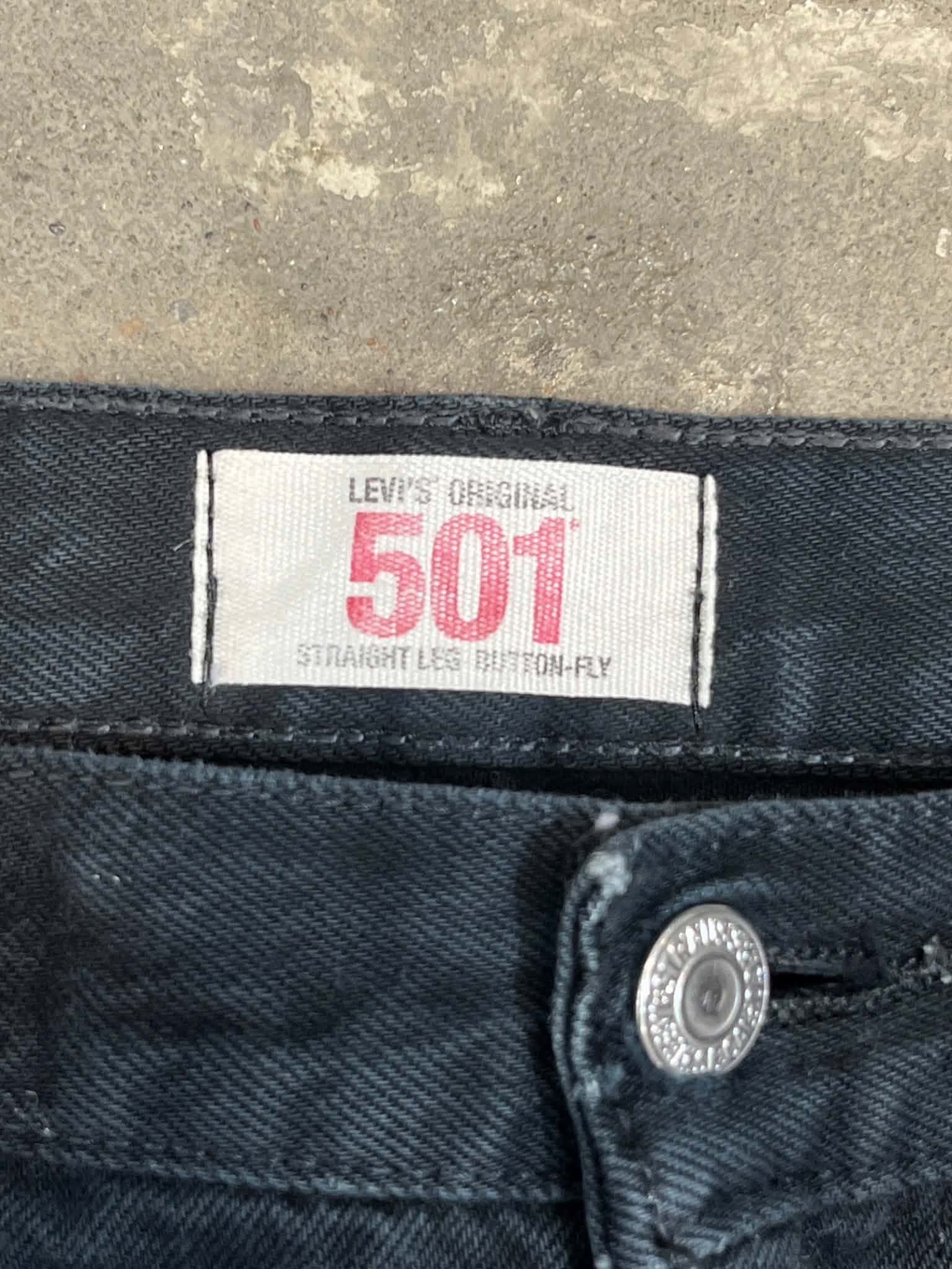  Levi's Jeans 501 (Black) (Used) 