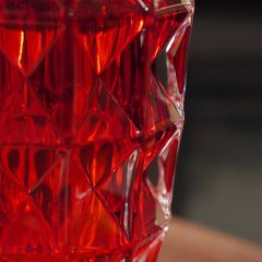 LỌ HOA PHA LÊ KIM CƯƠNG ĐỎ 28CM CRYSTAL