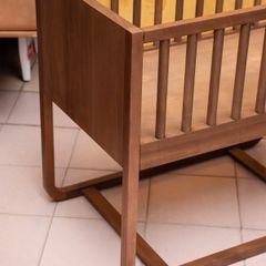 CŨI TRẺ EM WALNUT