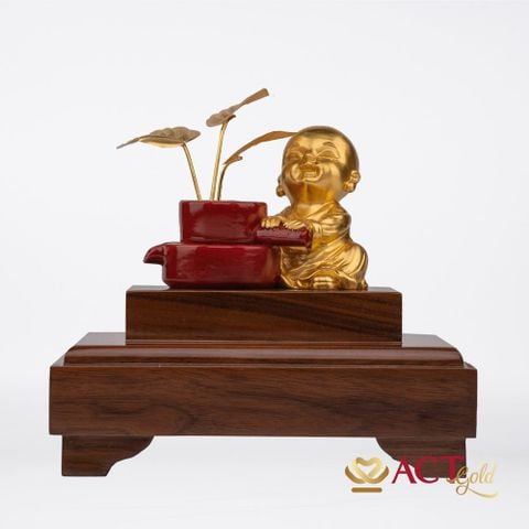Quà tặng Tượng Chú Tiểu Bên Chậu Vạn Niên dát vàng 24k ACT GOLD ISO 9001:2015