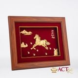 Quà tặng Tranh Độc Mã Truy Phong dát vàng 24k ACT GOLD ISO 9001:2015
